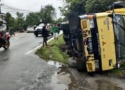 Gara-gara Ini Truk Muatan 9 Ton Semen Kecelakaan di Moton Tinggi Anjungan