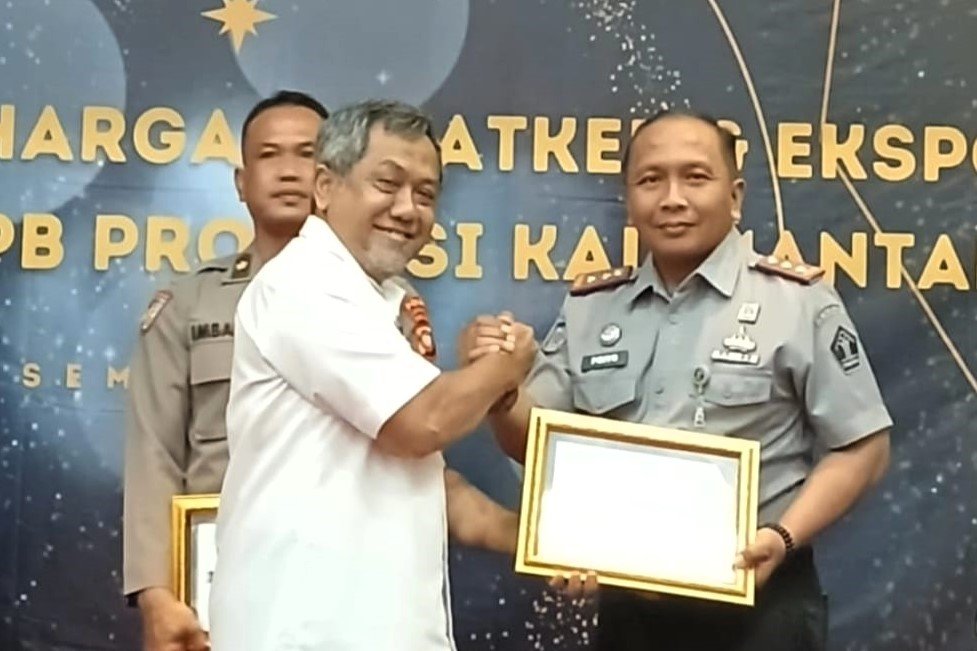 Lapas Singkawang Terima Penghargaan Peringkat Terbaik I Nilai IKPA Seluruh Kanwil DjPb Kalbar