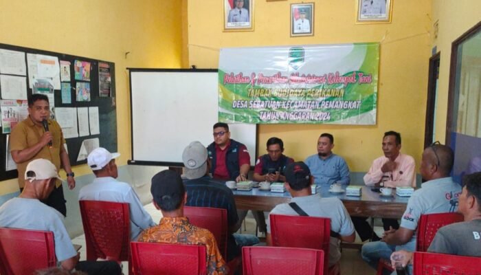  Dinas PPKH Sambas Sosialisasi Penertiban Administrasi Kelompok Tani Tambak di Sebatuan