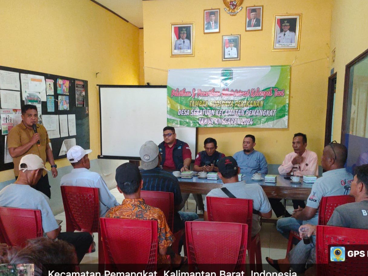  Dinas PPKH Sambas Sosialisasi Penertiban Administrasi Kelompok Tani Tambak di Sebatuan