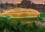 Dinas PPKH Sambas Buat Kapal Penyu di Acara Muare Ulakan Night Festival