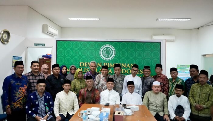 Silaturahmi dengan Pengurus MUI Kalbar, Ria Norsan Didoakan Ulama Menang Pilgub
