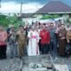 Foto bersama usai peletakan batu pertama pembangunan Gedung Pastoran Paroki Sambas, Selasa 10 September 2024/Humas Pemda Sambas