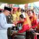 Sutarmidji di acara pembukaan Festival Budaya Paradje Pesaka Negeri Kabupaten Sanggau.