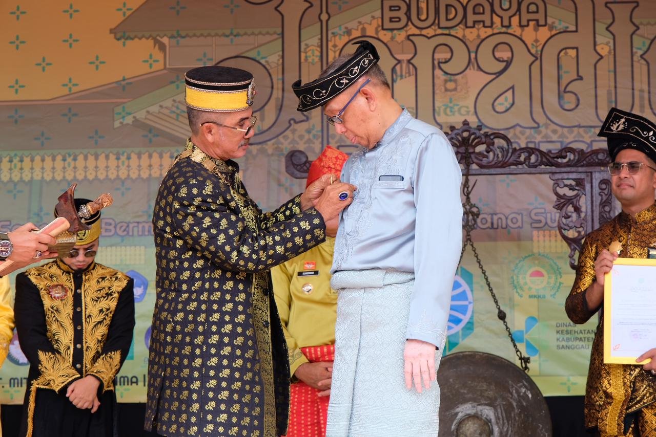 Raja Sanggau, Gusti Arman dan Sutarmidji.