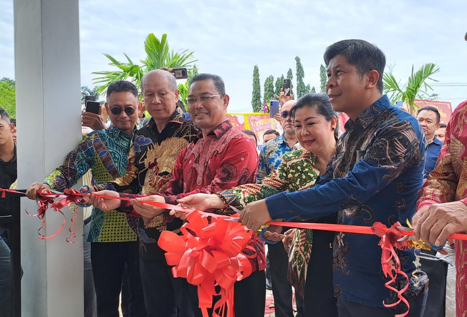 Kehadiran Ria Norsan di Peresmian Krematorium Diapresiasi Pengurus Yayasan Bhakti Suci