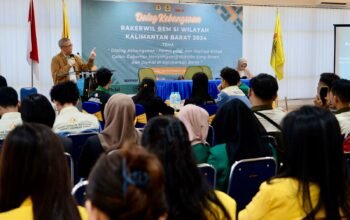 Sutarmidji saat jadi pemateri di kegiatan BEM SI Kalbar