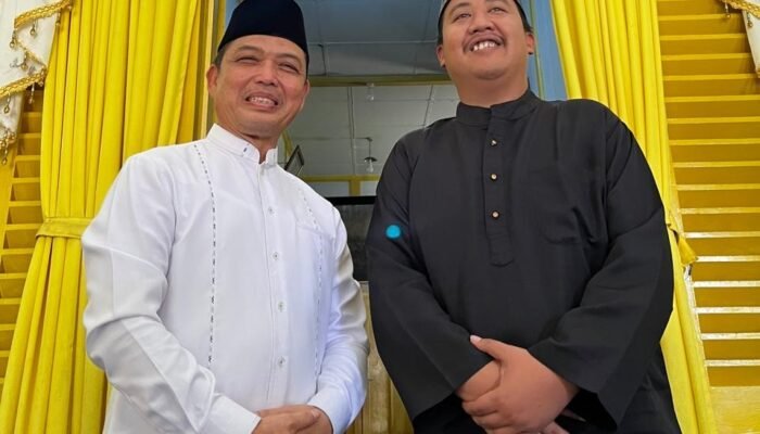 Silaturahmi dengan Kesultanan Sambas, Ria Norsan Disambut Hangat Pangeran Tarhan