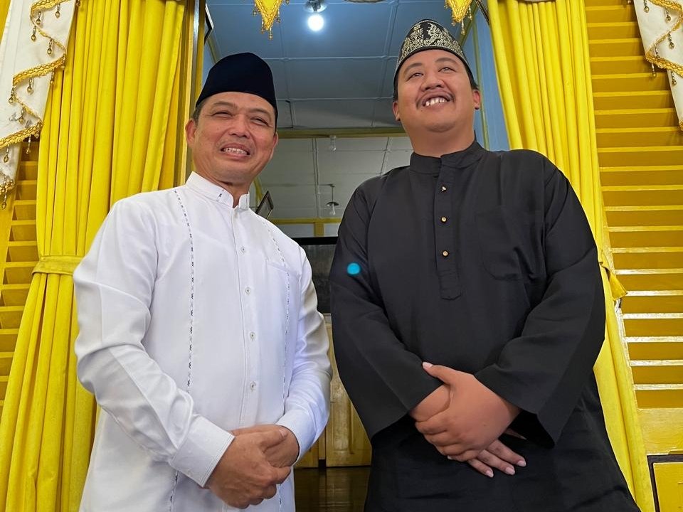 Silaturahmi dengan Kesultanan Sambas, Ria Norsan Disambut Hangat Pangeran Tarhan