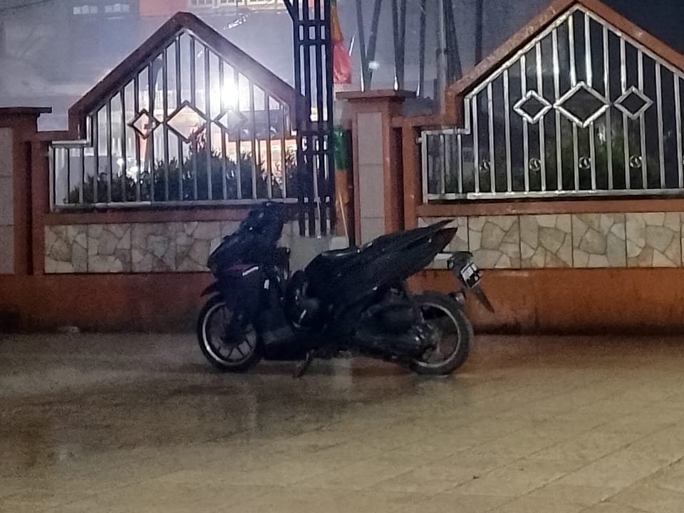 Pemuda Asal Mandor Kehilangan Motor Vario Hitam di Masjid Nikmatullah Sungai Pinyuh
