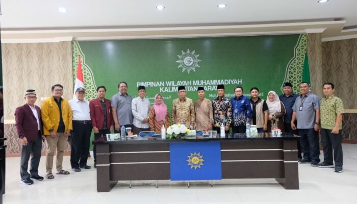 Sutarmidji dan Didi Silaturahmi ke Muhammadiyah, Didoakan Supaya Lanjut Pimpin Kalbar