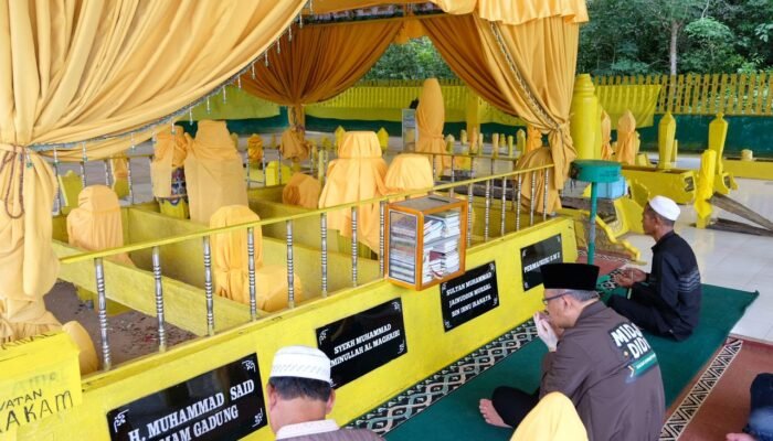 Kampanye Dialogis di Ketapang, Sutarmidji Sempatkan Diri Ziarah ke Makan Raja Tanjungpura