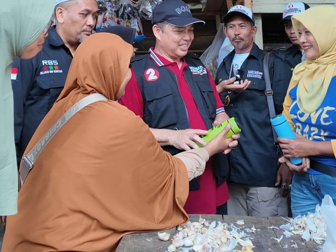 Blusukan ke Pasar Masuka, Norsan Berkomitmen Perbaiki Jalan dan Tata Ulang Pasar