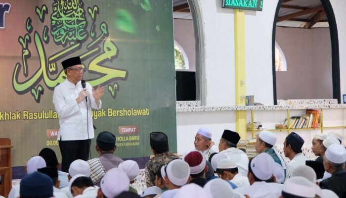 Silaturahmi ke Ponpes Hidayaturrahman Ketapang, Midji Bagikan Pengalaman Hidup dengan Para Santri