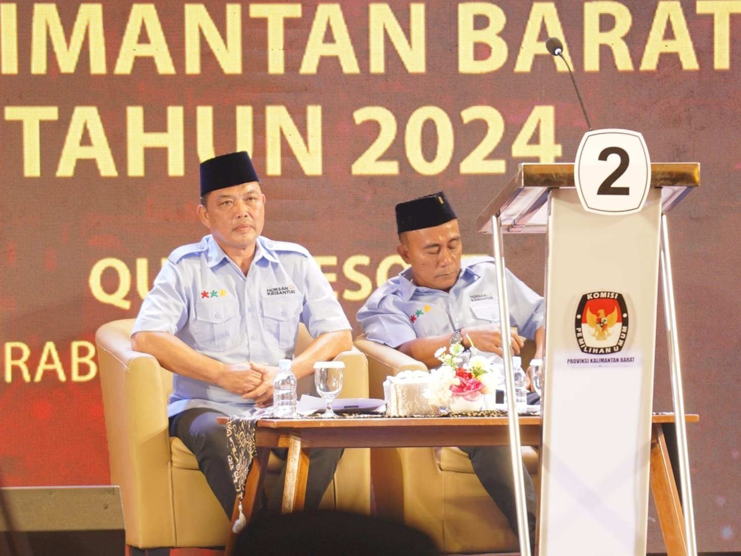 Calon Gubernur dan Wakil Gubernur Kalbar, Ria Norsan dan Krisantus Kurniawan saat debat kandidat.