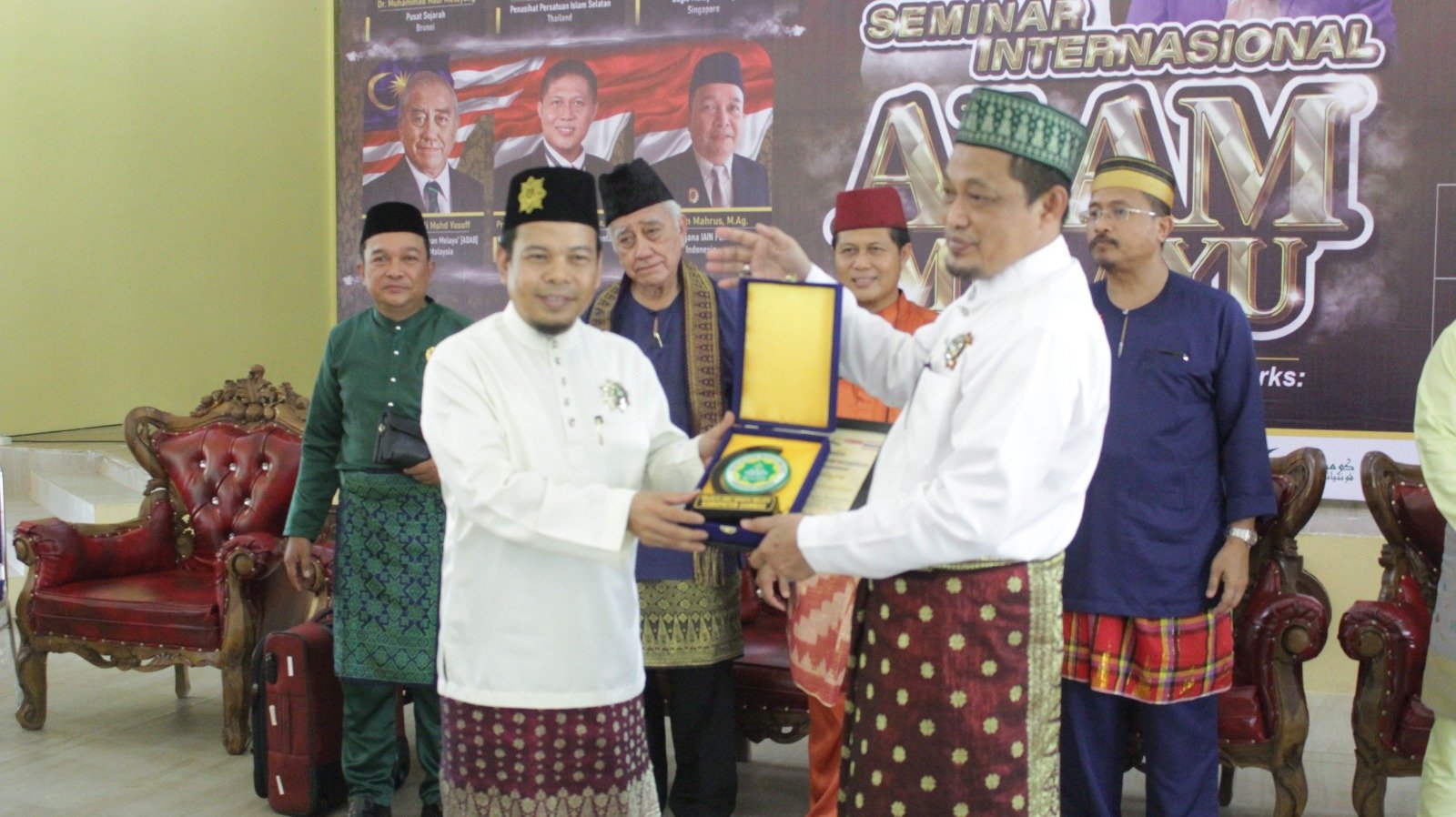 MABM Kabupaten Sambas Gelar Seminar Internasional Menyatukan Rumpun Melayu