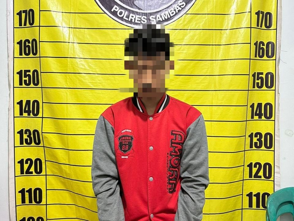 MR alias C (21) pengedar narkoba di Desa Dalam Kaum, Sambas ditangkap.