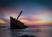 Kapal Karam, Dua Nelayan Dilaporkan Hilang di Kalang Bau Jawai Selatan