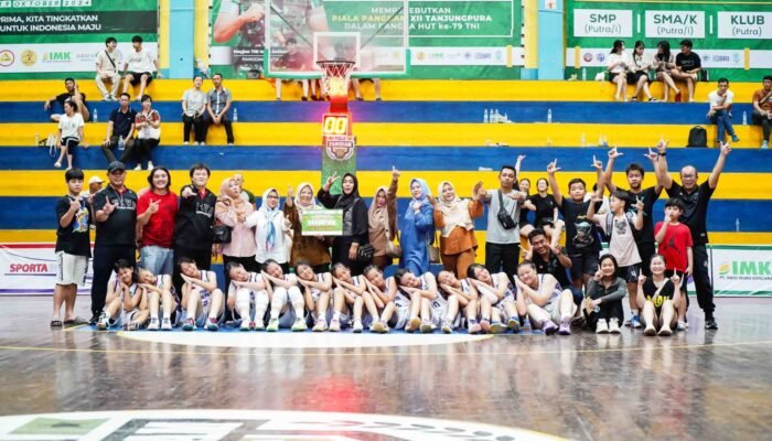 Berkat Latihan Keras dan Motivasi, Tim Basket Putri Viva Sungai Pinyuh Juara I Tanjungpura CUP 2024