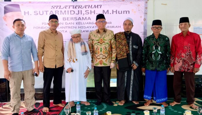 Usai Debat Publik di Singkawang, Sutarmidji Sempatkan Diri Kunjungi Ponpes Hidayatur Ruhama