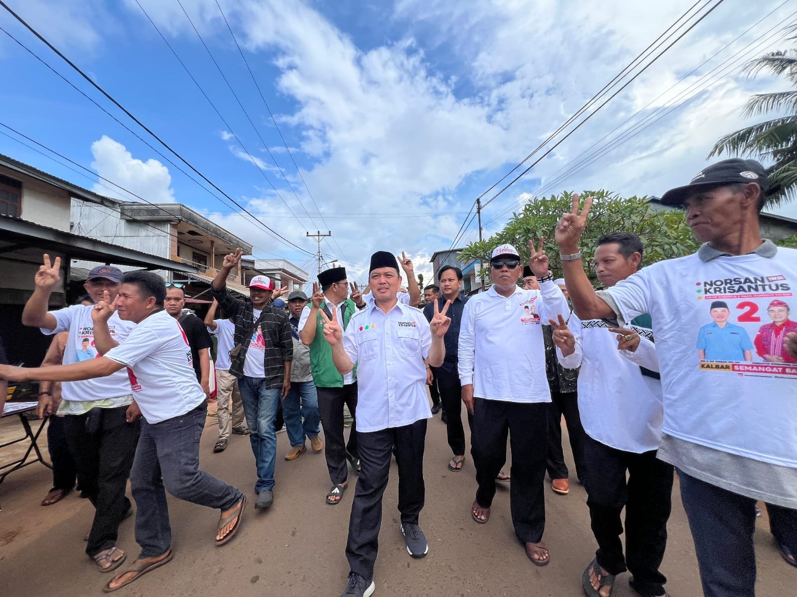 Ria Norsan kampanye dialogis di Kendawangan.