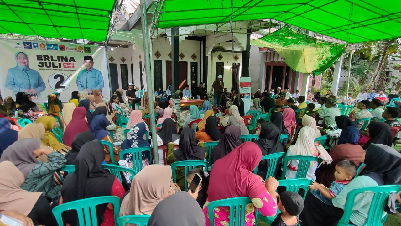 Ketua IKBM Mempawah, Usman Alatas mendukung pasangan Teruji, dan jadi juru kampanye di Desa Bakau Besar Darat, Rabu 6 November 2024 kemarin.