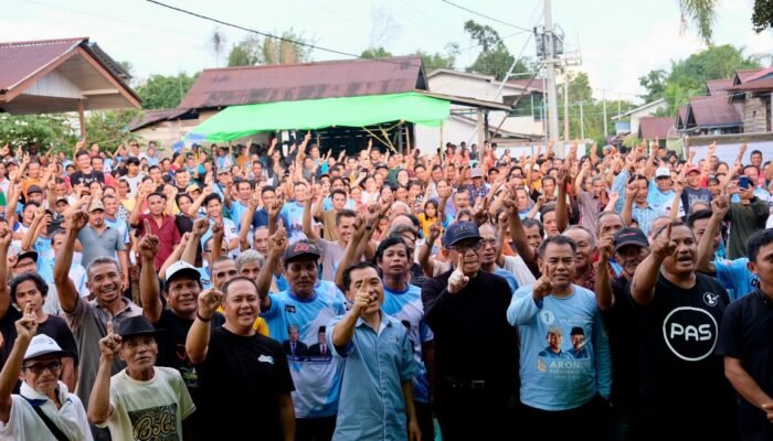 Kedatangan Sutarmidji di Desa Cenayan Sekadau Disambut Meriah, Masyarakat Mendukung 01 