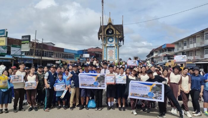 SMP Santo Fransiskus Asisi dan SMA Amkur Sungai Pinyuh Galang Dana untuk Korban Letusan Gunung Lewotobi