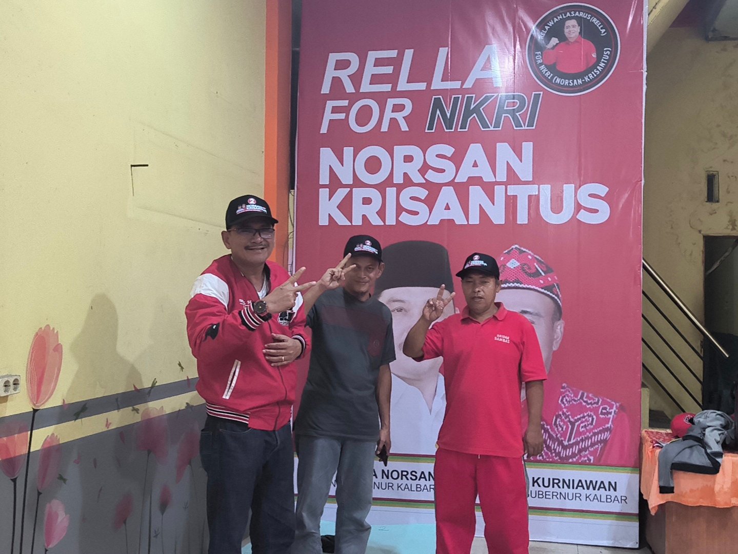 Pembina RELLA Kabupaten Sambas Ferdinan Syolihin, S.E., M.E., bersama Ketua RELLA Sambas Edy Suryadi, S.Sos/Istimewa