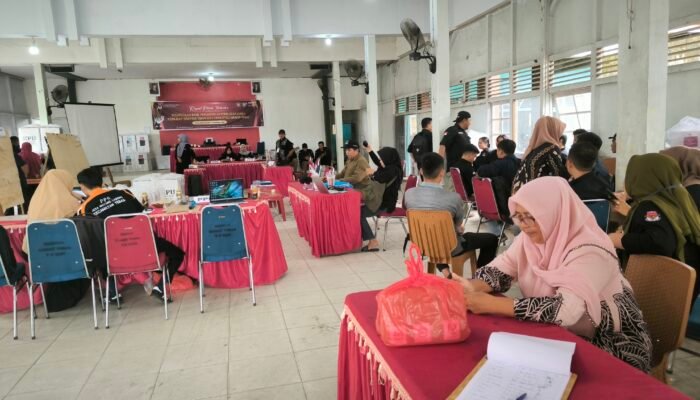 Rapat Pleno Kecamatan Tebas Hampir Rampung, Tinggal Tiga Desa Lagi