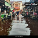 Banjir rob melanda Pasar Pagi Sungai Pinyuh, Senin 16 Desember 2024/Foto Bung Ranie/Jejaring Kalbar