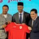 Pelatih Timnas Indonesia, Patrick Kluivert pakai peci atau songkok saat perken pertamanya di publik, Minggu 12 Januari 2025/Foto IG Timnas Indonesia