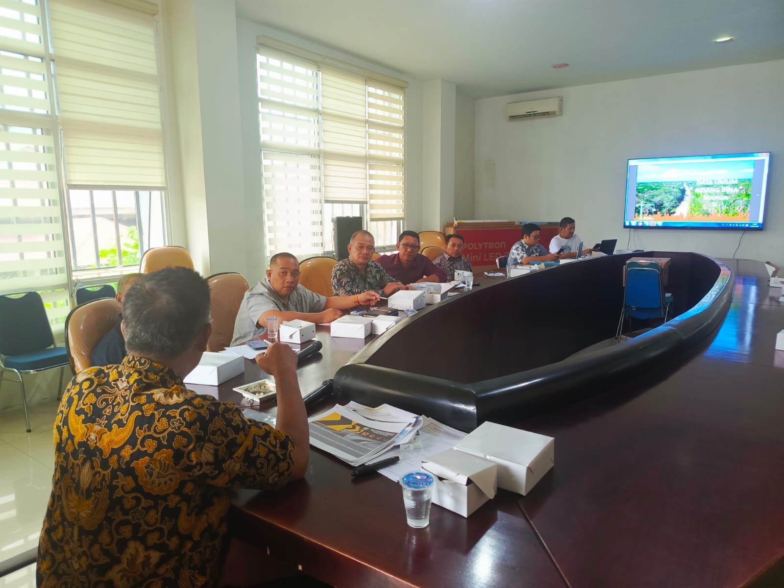 Kunjungan kerja Komisi III DPRD Sambas ke Dinas PUPR Provinsi Kalbar.