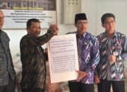 Lebih 17 Ton Beras Disalurkan Pemerintah untuk Masyarakat Kecamatan Sungai Pinyuh