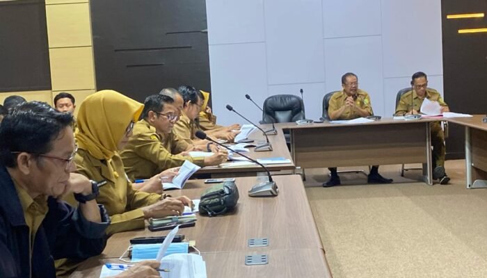 Pemkab Sambas Gelar Rapat Pembahasan Rancangan Awal RPJMD 2025-2029