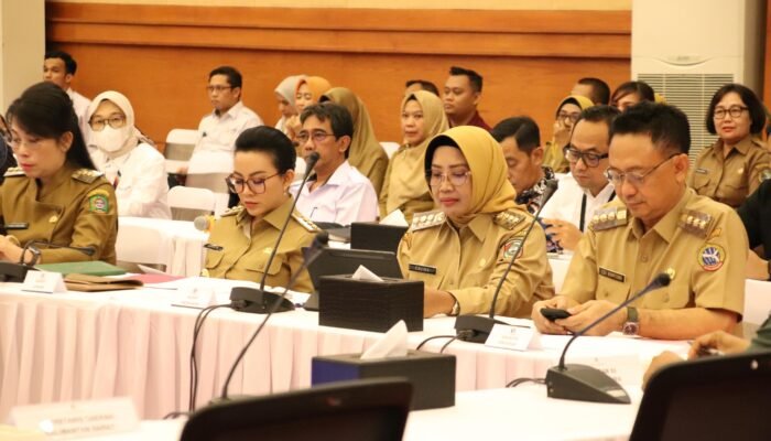 Bupati Mempawah Hadiri High Level Meeting TPID Kalbar Bahas Pengendalian Inflasi Jelang Idulfitri