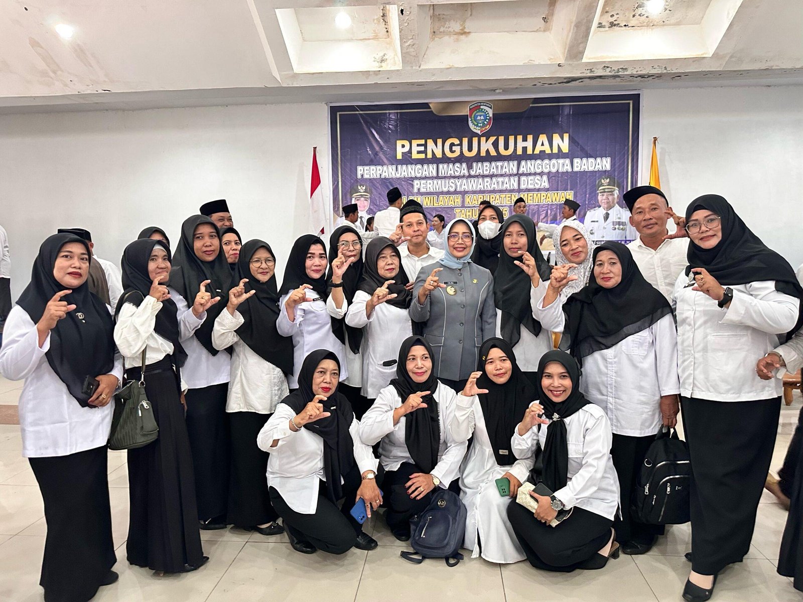 Bupati Mempawah Kukuhkan Perpanjangan Masa Jabatan 508 Anggota BPD