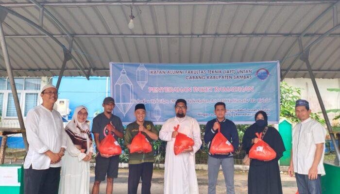 IAFT UNTAN Kabupaten Sambas Berbagi Paket Ramadan untuk Masyarakat
