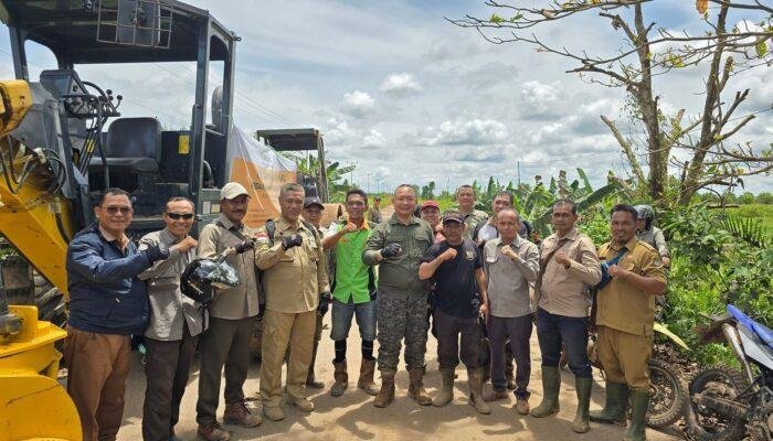 Bupati Ketapang Tinjau Progres Perbaikan Jalan Pelang–Kepuluk–Batu Tajam