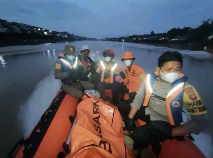 Empat Hari Pencarian, Bocah Tenggelam di Sungai Pawan Ditemukan Meninggal Dunia