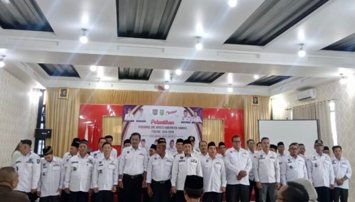 Resmi Dilantik, Ketua DPC APDESI yang Baru Ajak Seluruh Kepala Desa Dukung Visi Misi Sambas Berkah Berkemajuan