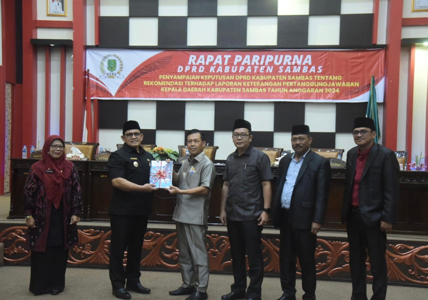 Rapat Paripurna DPRD Kabupaten Sambas