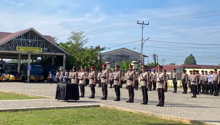 Pimpin Upacara Setijab Kasat  dan Kapolsek, Ini Pesan Kapolres Sambas