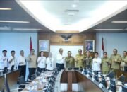 Bahas Soal Percepatan Pembangunan PLBN Temajuk, Bupati Satono Temui Menteri PU dan Menteri Dalam Negeri