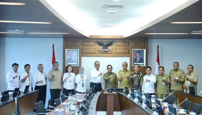 Bahas Soal Percepatan Pembangunan PLBN Temajuk, Bupati Satono Temui Menteri PU dan Menteri Dalam Negeri