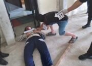 Polisi Gelar Rekonstruksi Adegan Pencurian dengan Kekerasan oleh Menantu Terhadap Mertua di Pemangkat