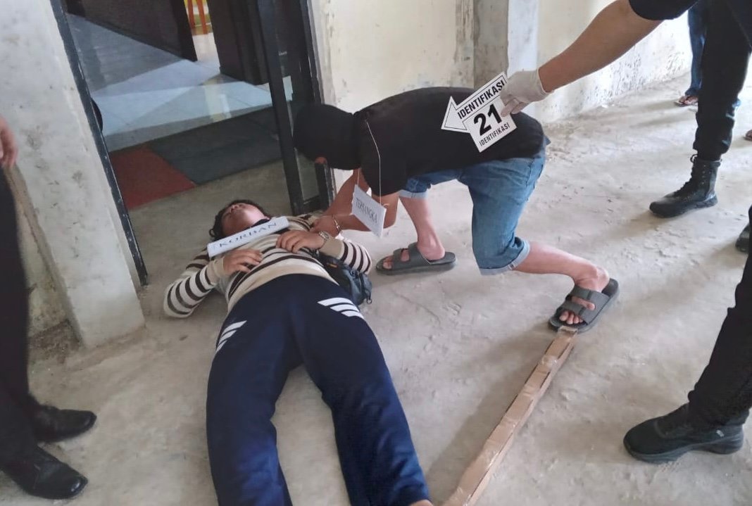 Rekontruksi adegan pencurian