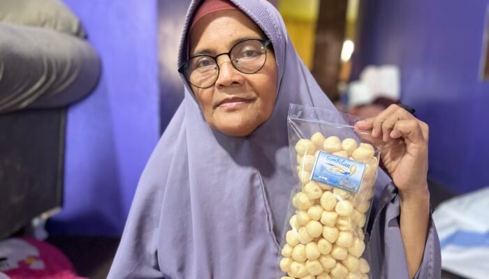 Sempat Gagal, Kini Usaha Kerupuk Amplang Selakau Milik Suyatmi Capai Omzet Rp.60juta