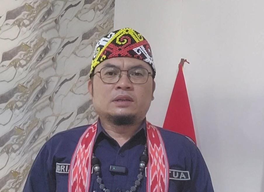 Ketua DAD Kabupaten Mempawah, Adrianus.