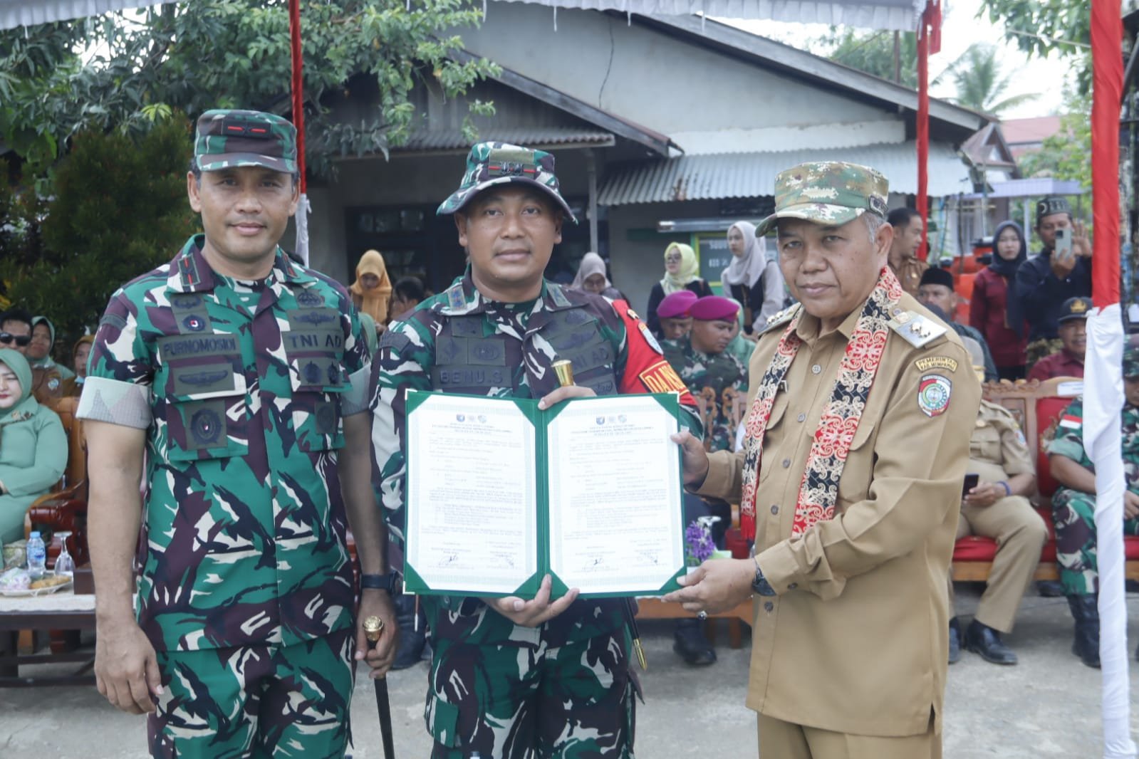 Wabup Mempawah Apresiasi TMMD ke-124 di Desa Purun Kecil